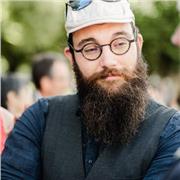 Enseignant pluridisciplinaire, allant du FLE, aux sciences (mathématiques, physique-chimie) en passant par la culture G.